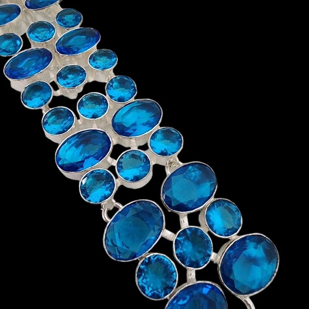 Silver bracelet faceted glass chunky bracelet blue topaz color Q02